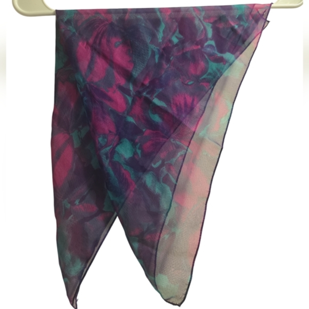 Purple printed scarf size 19 x 19